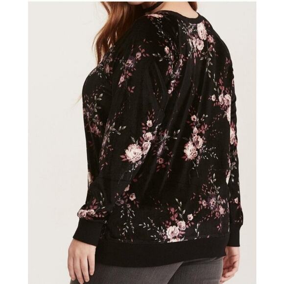 Torrid 4 Women 4x Black Pink Floral Velvet Soft Flower Print Sweatshirt - Picture 3 of 8
